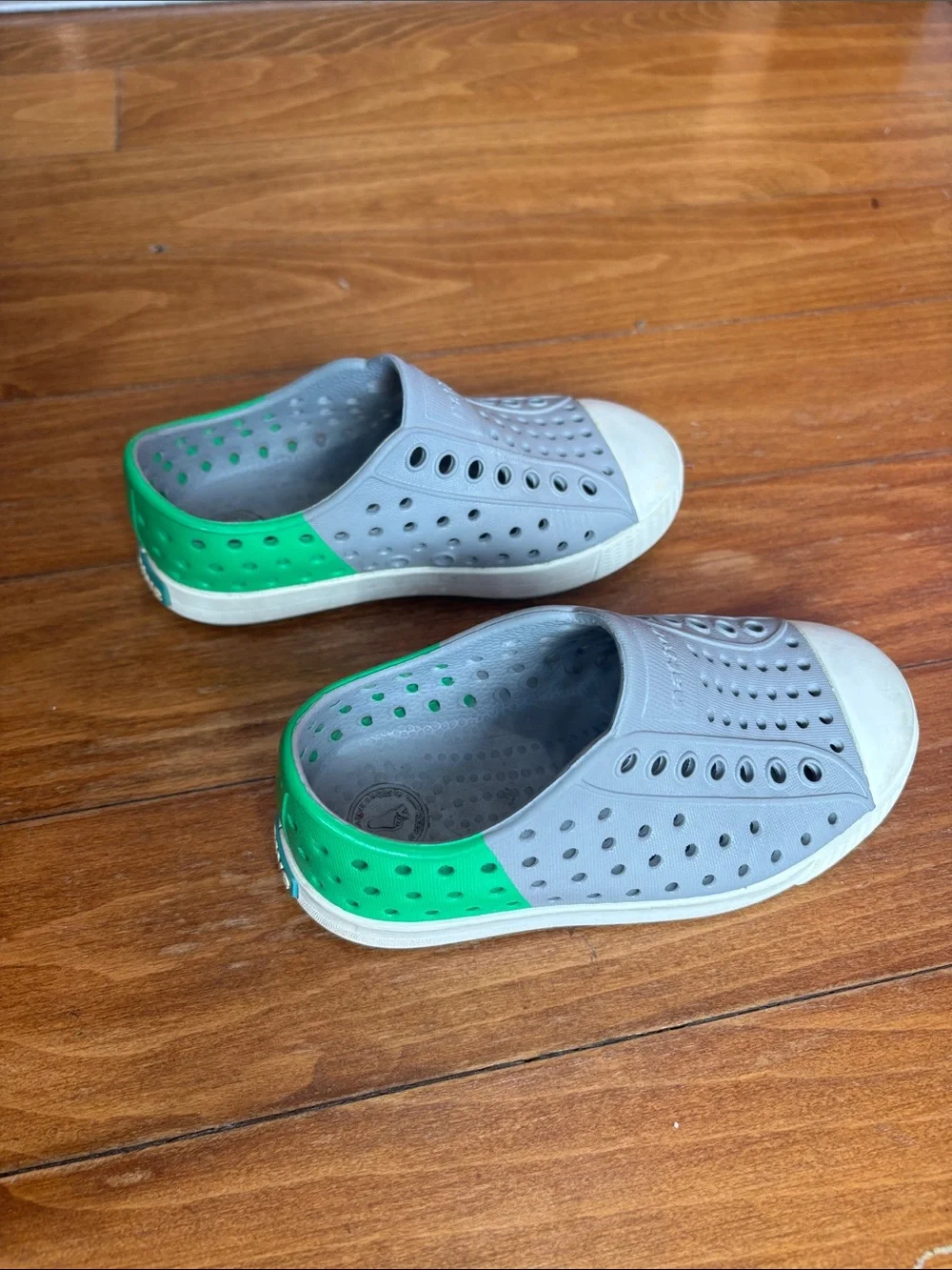 Native Jefferson Kids Gray Green Slip-On Water Shoes C8